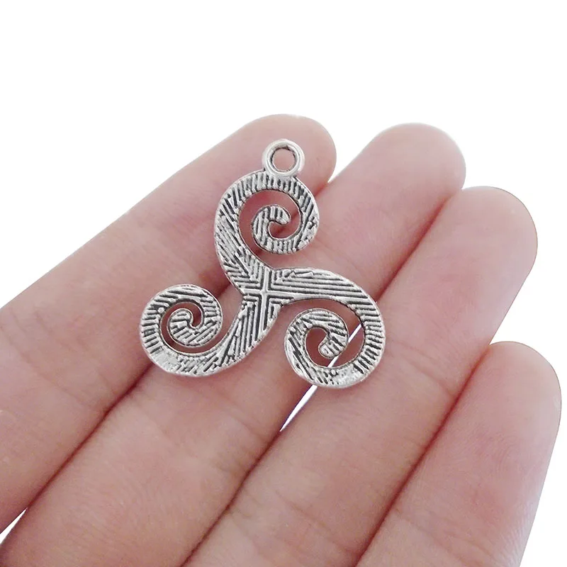 ZXZ 10pcs Celtics Knot Triskele Triskelion Triple Spiral Charms Pendants for Jewelry Making 28x28mm |