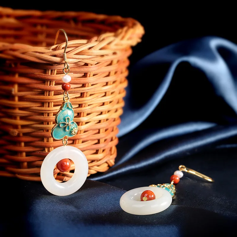 

Net red accessories earrings s925 sterling silver jewelry ladies royal court style long section Hetian jade earrings