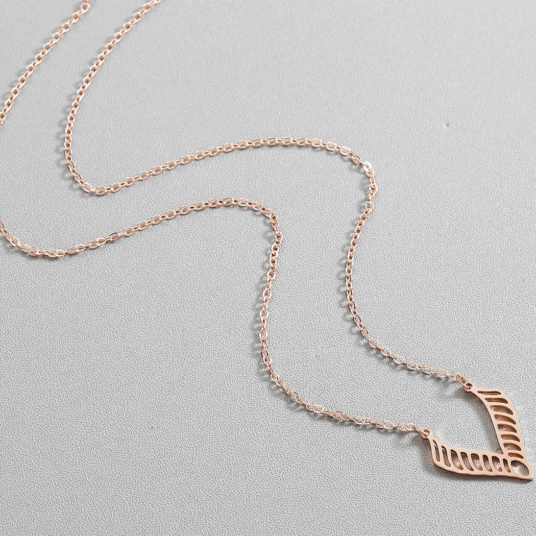 Ожерелье с подвеской в форме V из нержавеющей стали | Украшения и аксессуары