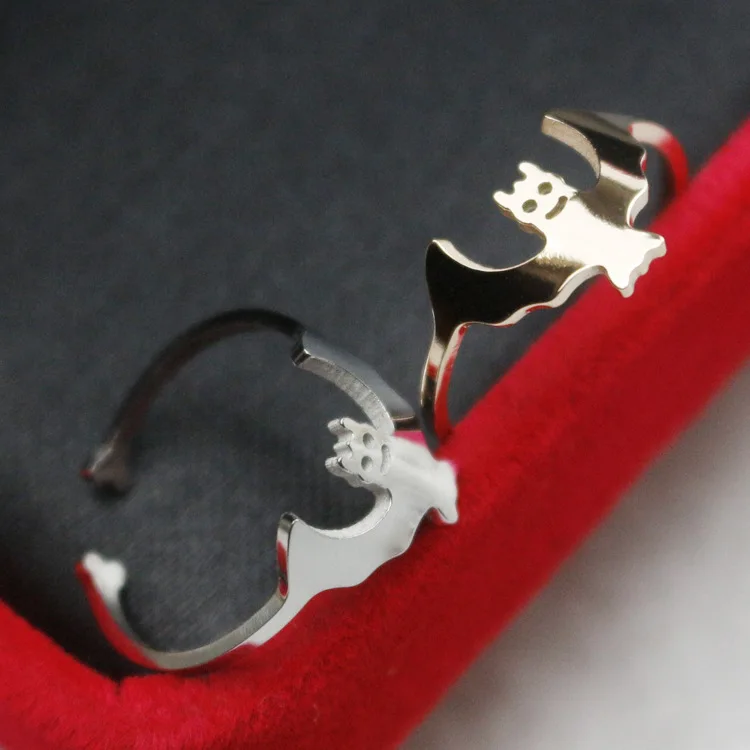 

Exquisite Rose Gold Plated Bat Ring Titanium Steel Women's Ring Halloween Cut Bat Ring Cocktail Party Women's Fashion Jewelry