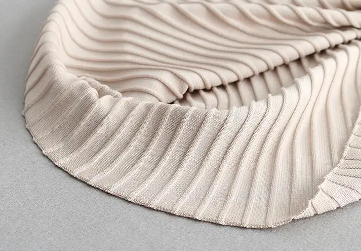 

Knitted skirts long 2019 autumn winter skirts women gradual change A word skirt pleated skirts Knitted fashionable woman skirt