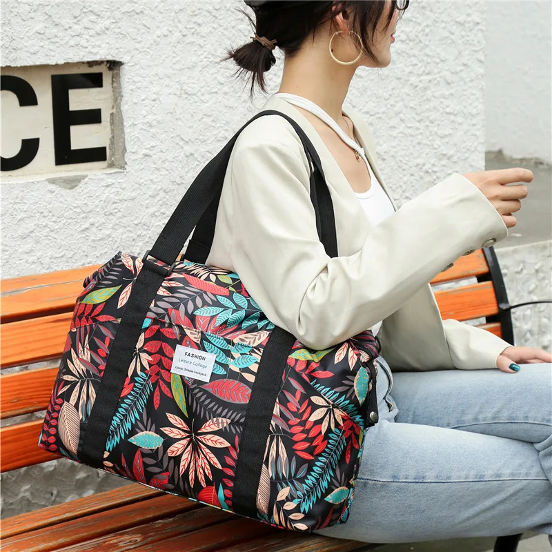 

High Capacity Women Handbags Travel Bag Nylon Waterproof Tote Shoulder Bags Handbags Women Bags Designer Female Weekend Gym Bag