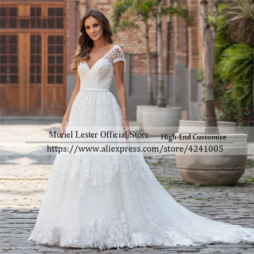 

Robes De Marriage Lace Appliques Short Sleeves Wedding Gowns Plus Size Open Back Celebrity Formal Bridal Dress Custom Made W685