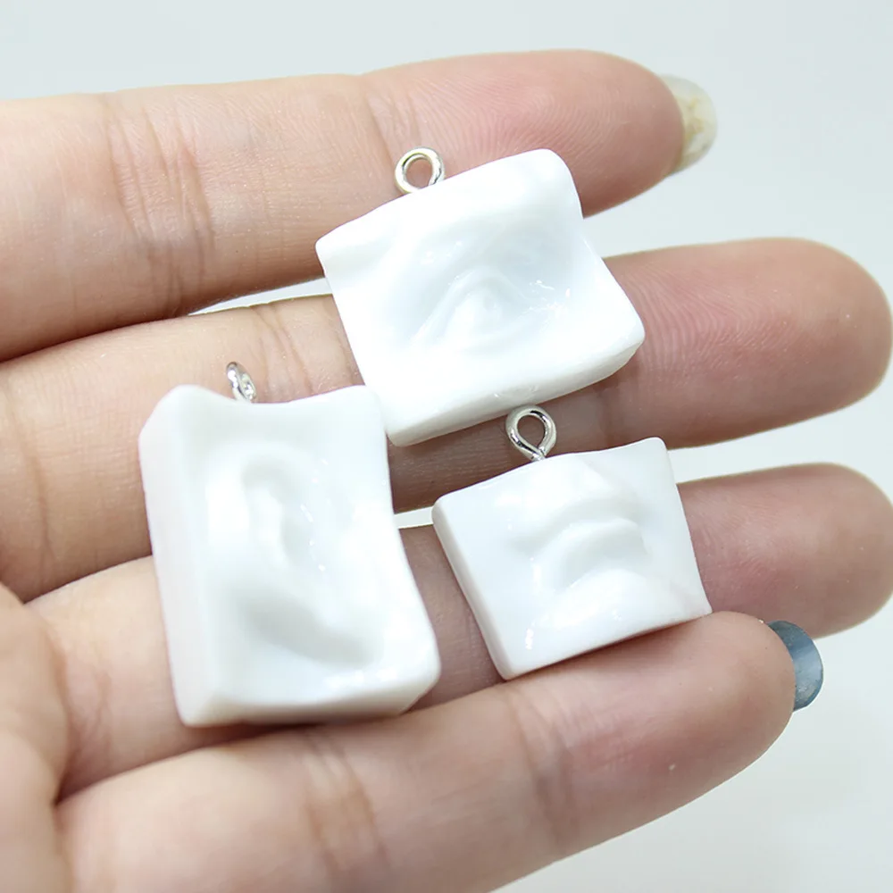 20 шт. брошь из белой смолы с подвеской | Украшения и аксессуары