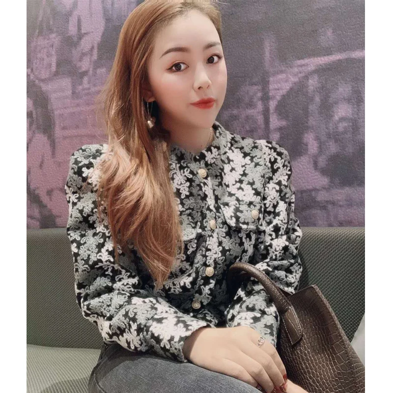 

Fashion autumn new Korean fashion loose and thin wild long-sleeved short jacket