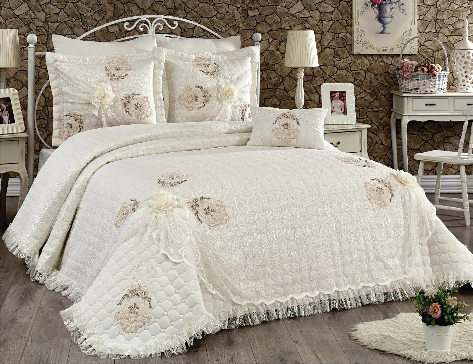 

Batik Rose Dowries Bed Cover Cream