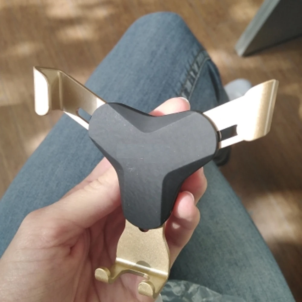 Универсальный автомобильный держатель для телефона с креплением на