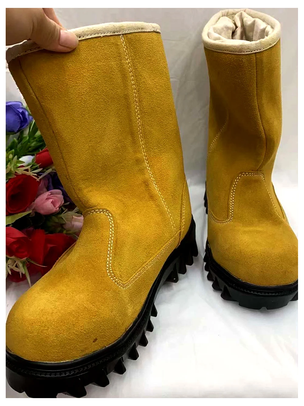 

Acedichy 2022 Winner 3cm Platform Plush Work&Safety Snow Anti-ski Boots Round Toe Slip-Up Yellow Cow Suede Women Keep Warm Shoes