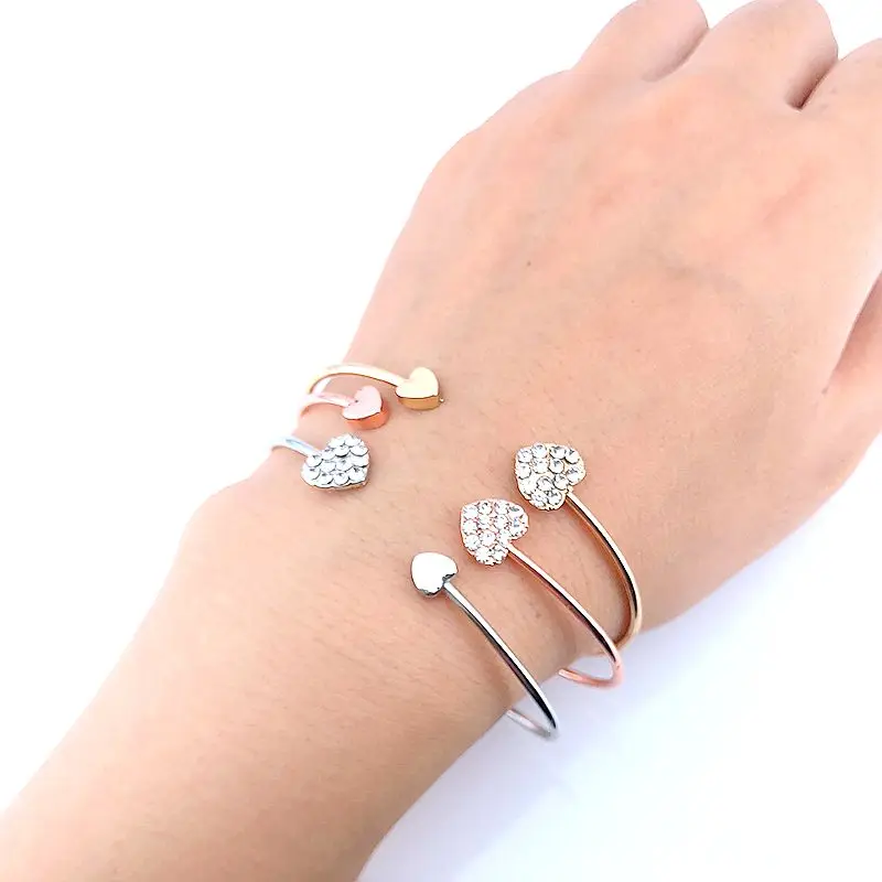 Женский браслет на запястье с кристаллами | Украшения и аксессуары