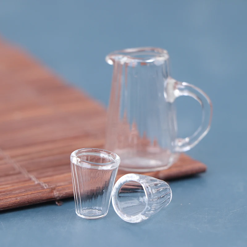 

1 set 1/12 Dollhouse Miniature Accessories Mini Resin lemonade Kettle Cup Set Simulation Drink Model Toys for Doll House Decor