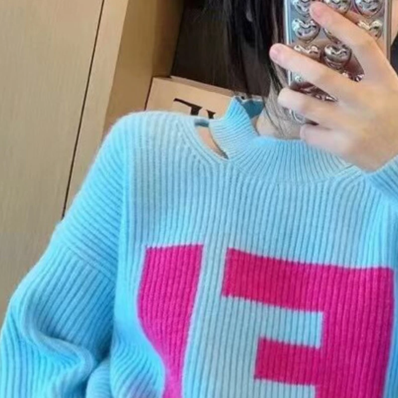 

High Quality Neckline Hole Jacquard Fashion Joker Slim Pullover Wool Sweater