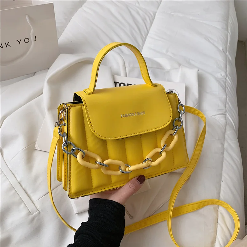

2021 Same Chain Portable Small Square Bag Shoulder Messenger Bag Solid Color Diamond Female Bag