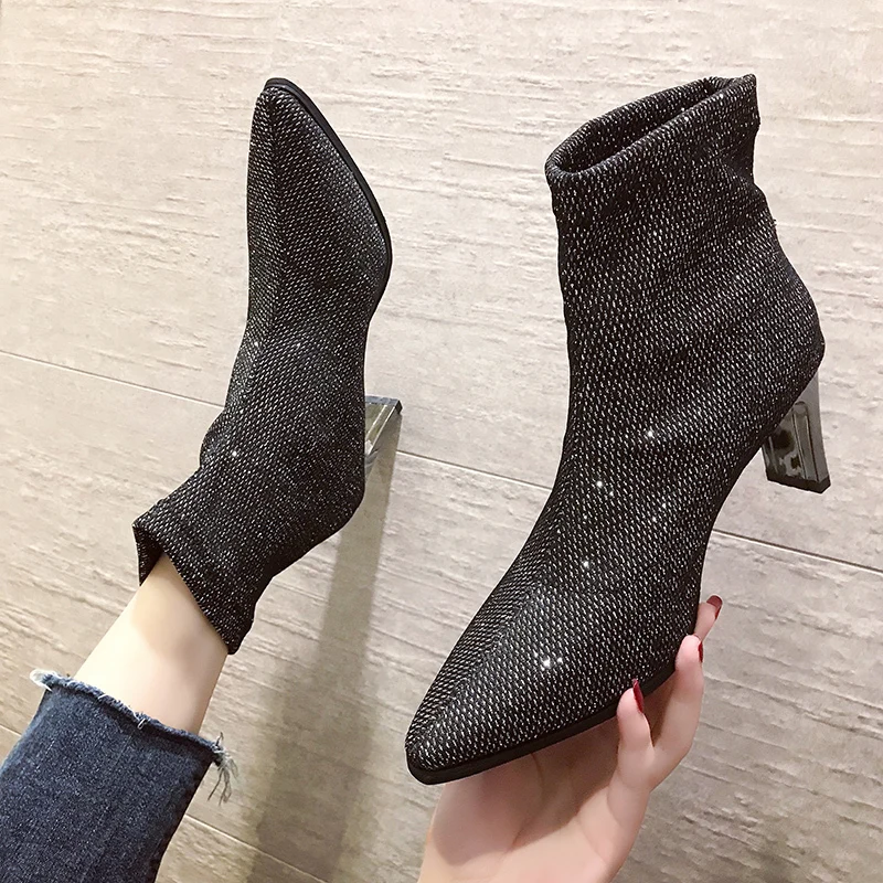 Женские ботильоны эластичные трикотажные полусапожки с ремешком на пятке