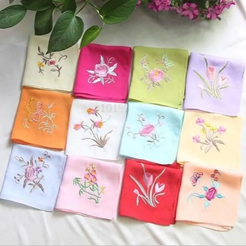 

Beautiful Embroidery Handkerchiefs Square Pocket Hanky Floral Silk Handkerchief Women portable towels 26cm zakdoeken fazzoletto