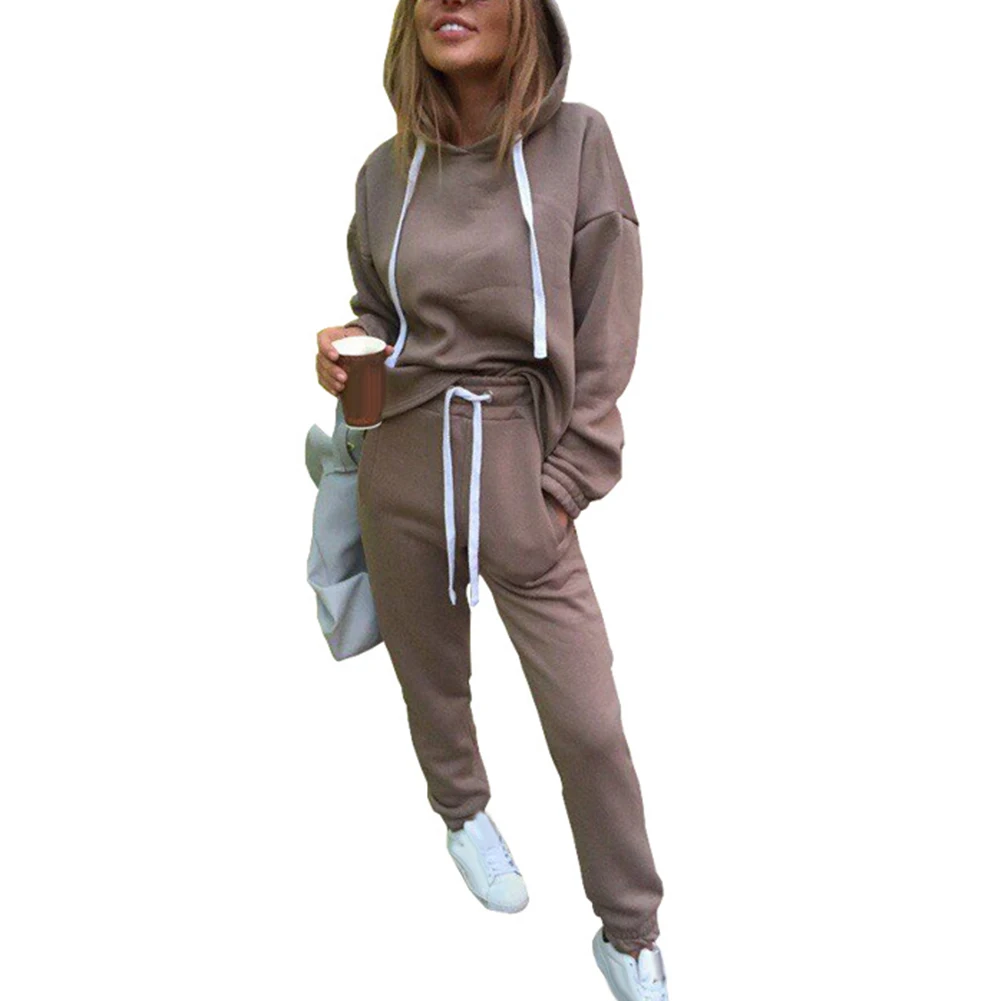 Женский спортивный костюм из 2 предметов теплый однотонный с капюшоном и штанами