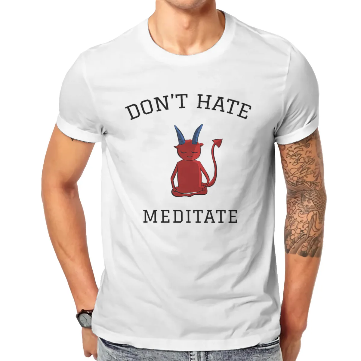 

Мужская летняя футболка с надписью Don't hate Mete demon