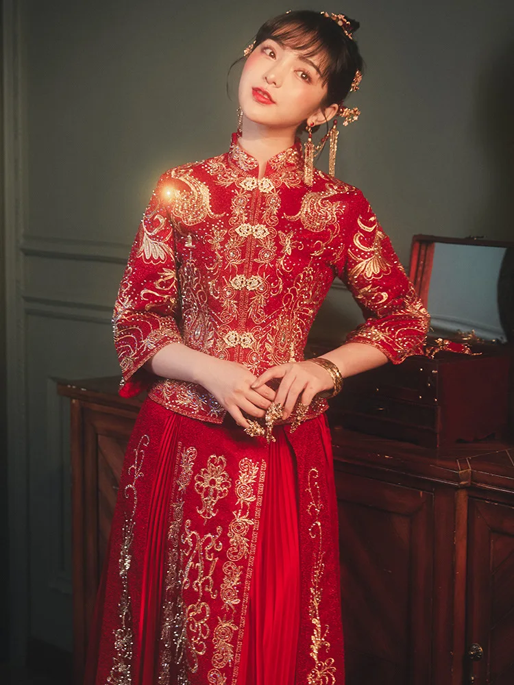 

Стильное золотистое красное вышитое парное современное китайское свадебное платье длинная традиционная одежда Китай Qipao китайская одежда