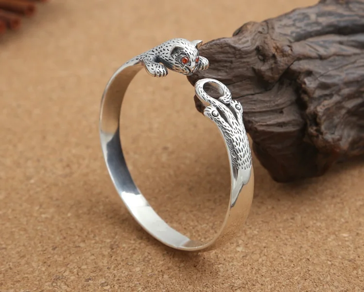 

Adjustable Cute Retro Handmade Cat Bangle Antique Silver Free Size Pet Bracelet