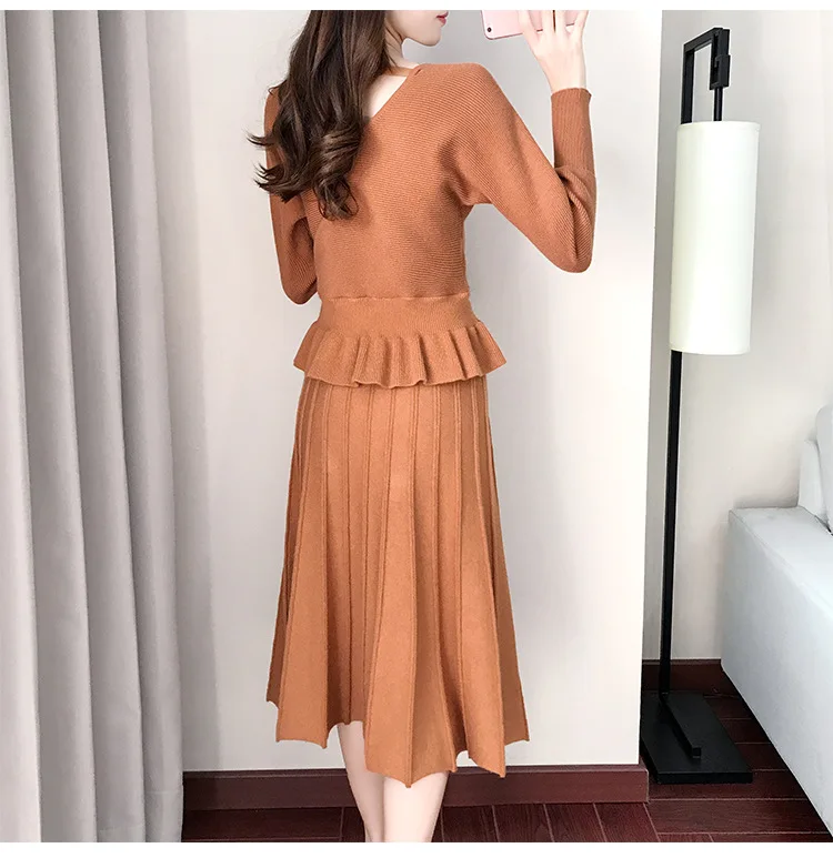 

Chic V-neck Long Sleeve Sweater + A Line Pleated Skirt 2piece Set Women Ladies Knit Tops Midi Skirt Two-piece Suit Sweater Set