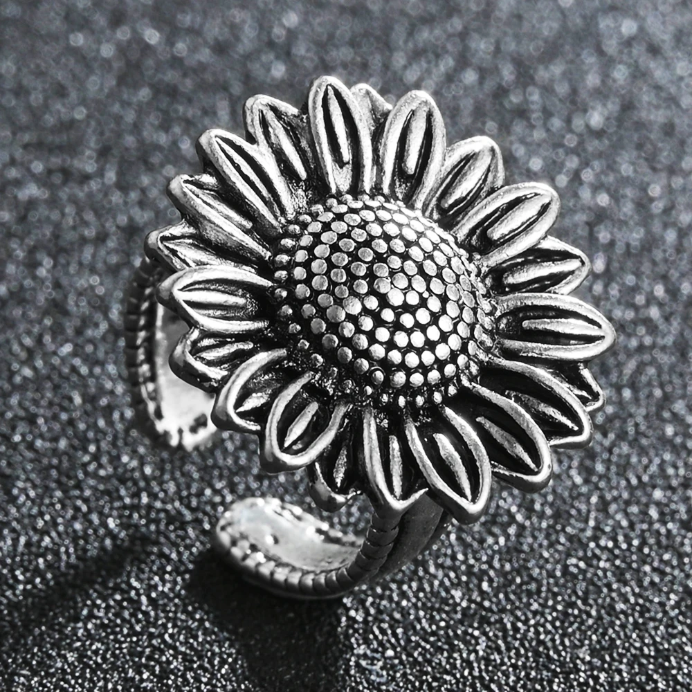 

New Fashion Femme Vintage Silvery Color Lovely Sunflower Ring Wedding Rings for Women Party Jewelry Gift Retro High Quality