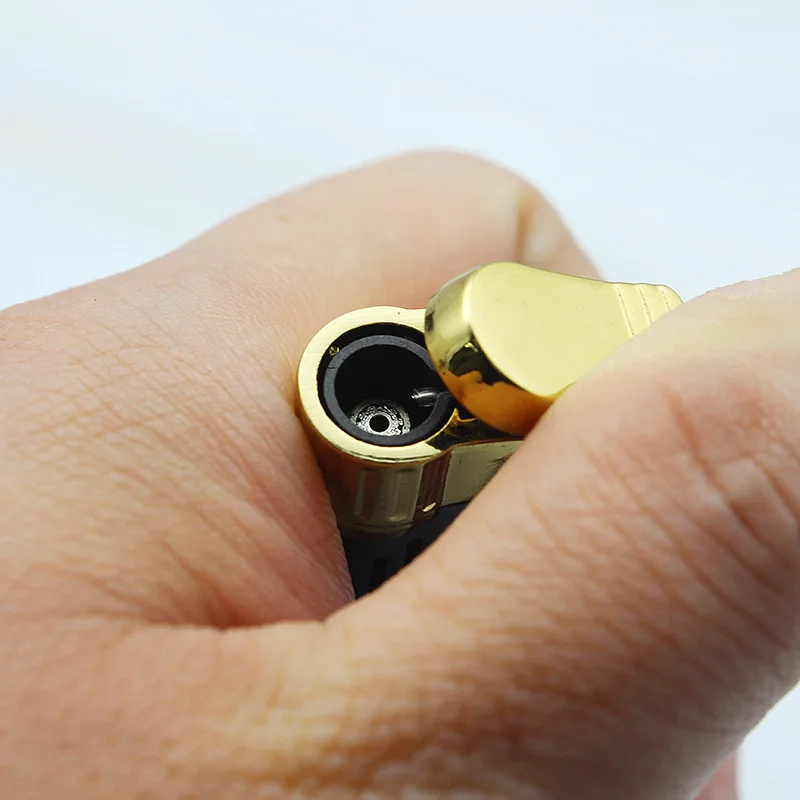 Индивидуальная Мода для мужчин и женщин длинная полоса ветрозащитная Зажигалка