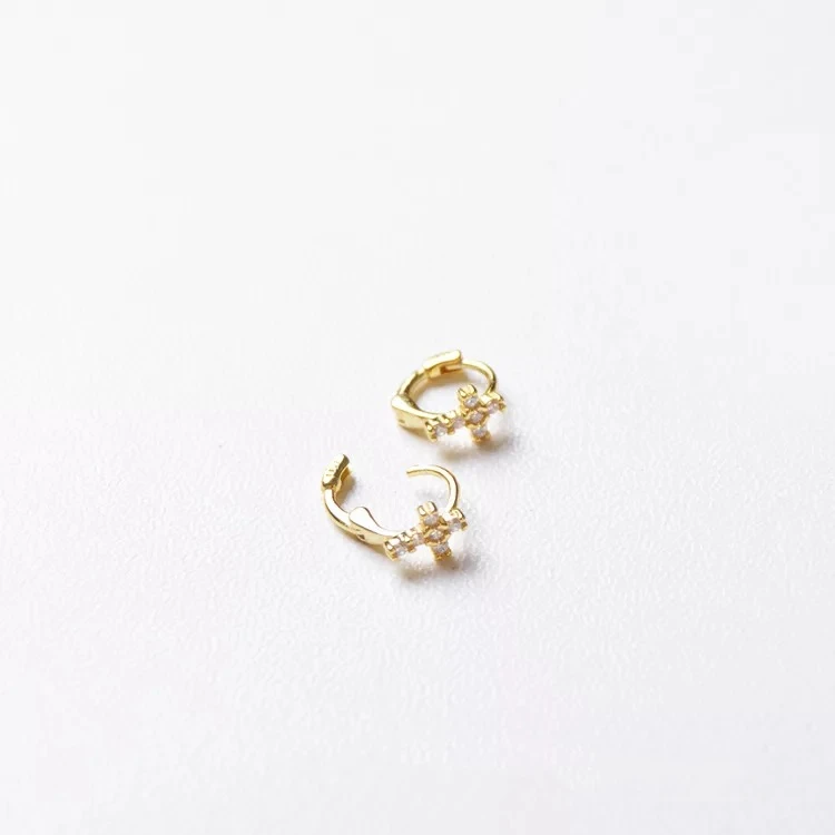 Серьги из стерлингового серебра 925 пробы, модные серьги из циркона, крест, кость, Пряжка для ушей, милые дикие тренды, дикие женские ювелирные украшения для ушей