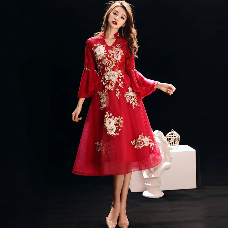 Темно красное женское свадебное платье с v образным вырезом расклешенными