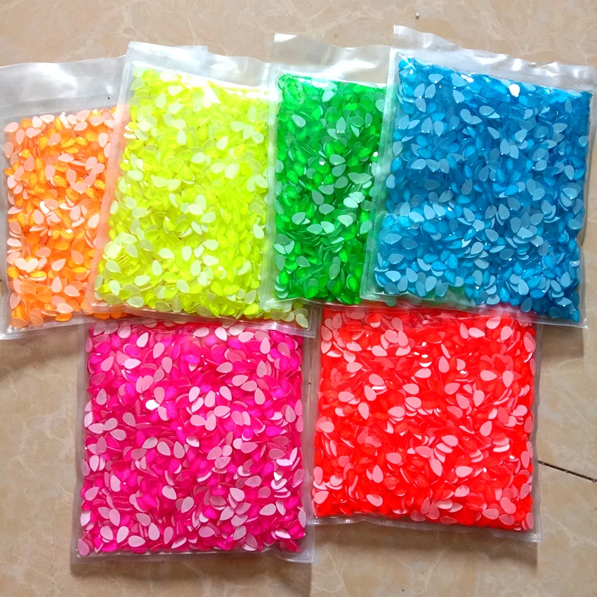 1440pcs/pack Wholesale Fluorescent Nail Art Rhinestones Glowing in the UV Light Dark Flat Colorful Raindrop 3D Nail Decorations