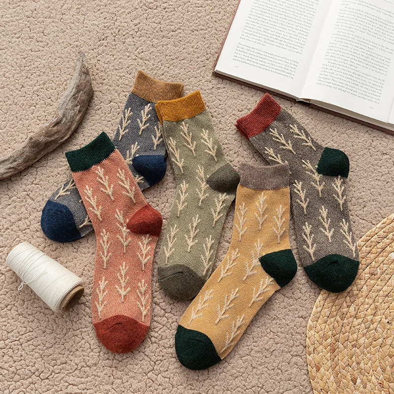 Autumn and Winter Christmas Gifts Korean Sweet Kawaii Tube Socks Japanese Harajuku Retro Wool Thickened Warm Gg Socks Women