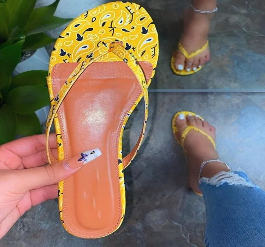 

Women Summer Slippers Fashion Flip Flops Slippers Solid Women Shoes Casual Flats Beach Ladies Plus Size