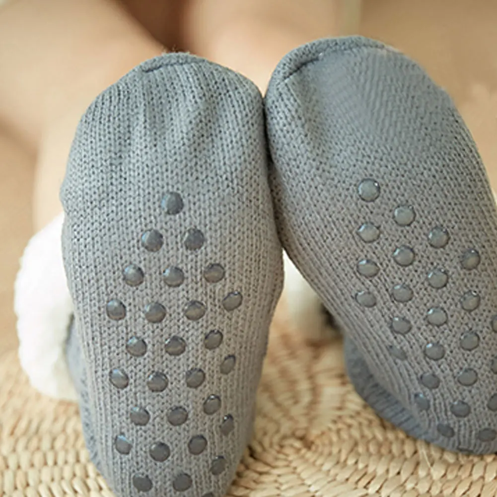 

Women's Socks & Hosiery