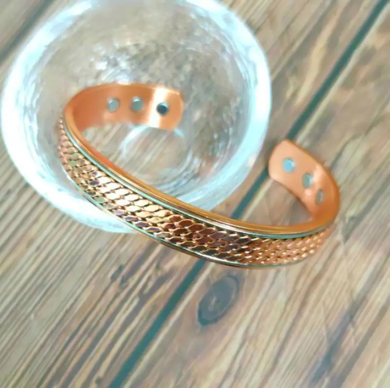 

Fashion Alloy Bracelet Retro Glossy Magnet Perforated Copper Bracelet Exquisite Gifts for Men and Women