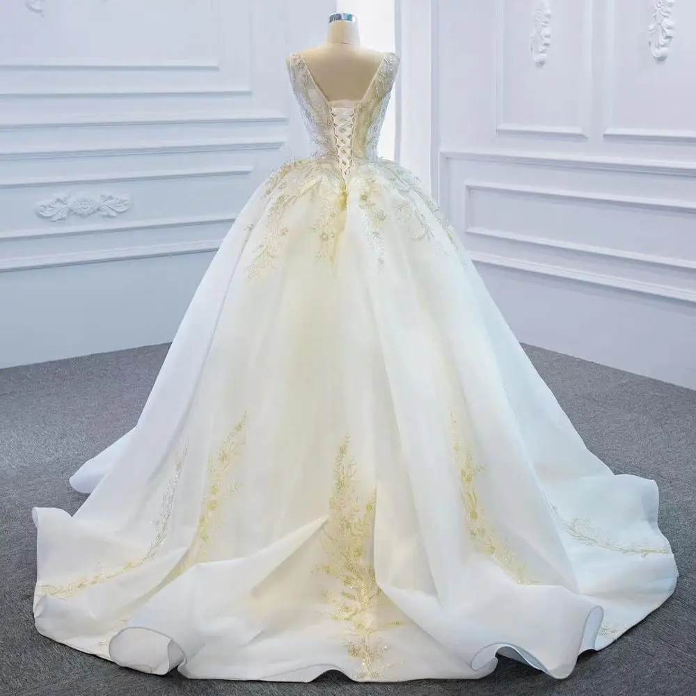 DD JYOY Luxury Beads Ball Gown Wedding Dress Small Train Sequined Lace Lace Up Back 2020 Unique Bridal Wedding Gown V Neck