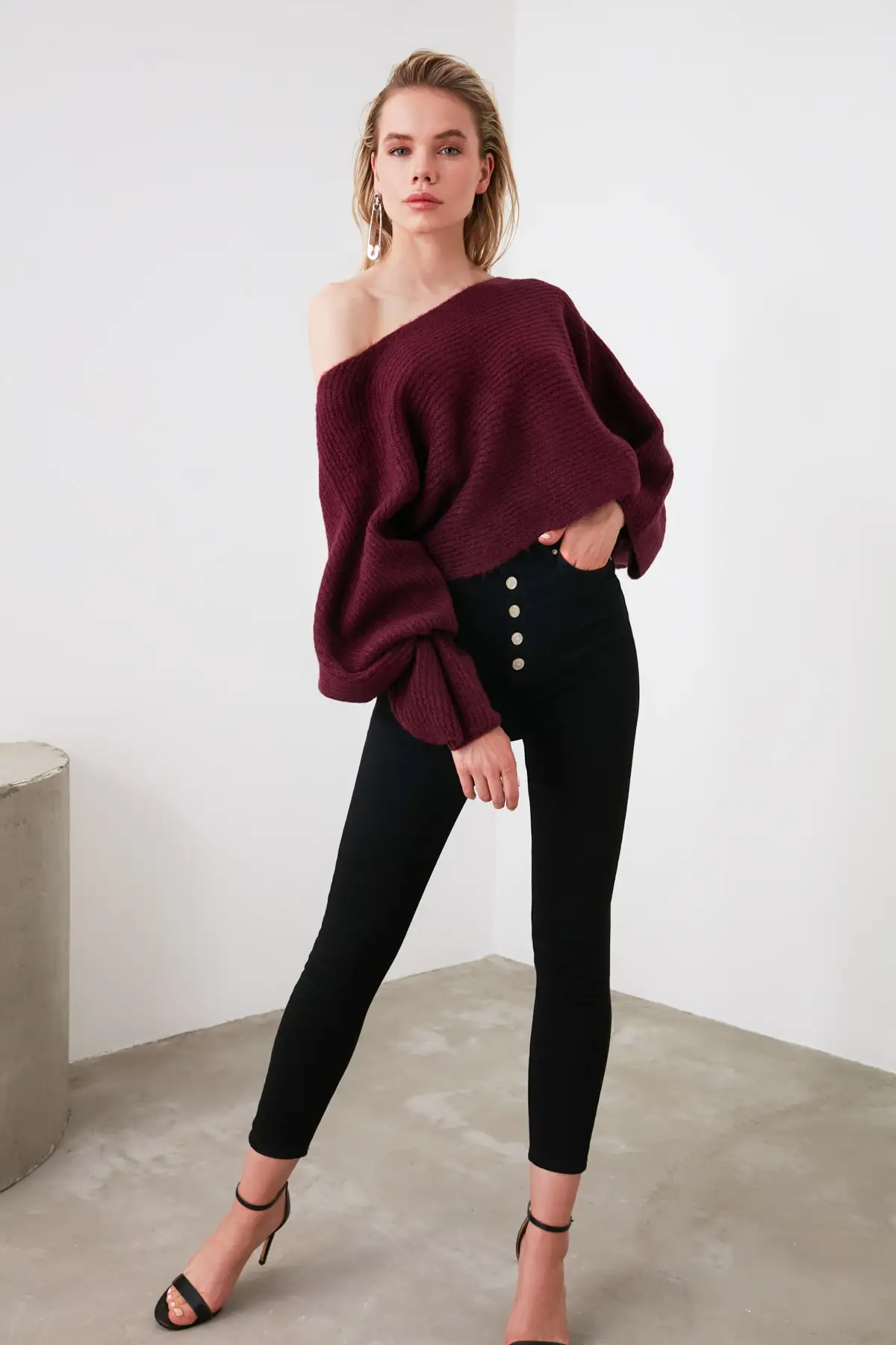 

Trendyol WOMEN-Black Boat Neckline Knitwear Sweater TWOAW20FV0054