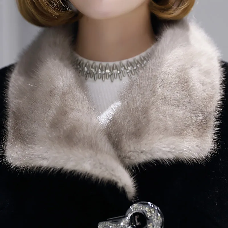 

JCBC 2021 Women Sheep Shearing Coats With Natural Mink Fur Collar Real Wool Fur Coat Female Warm Winter Jacket Women 18182 WYQ20