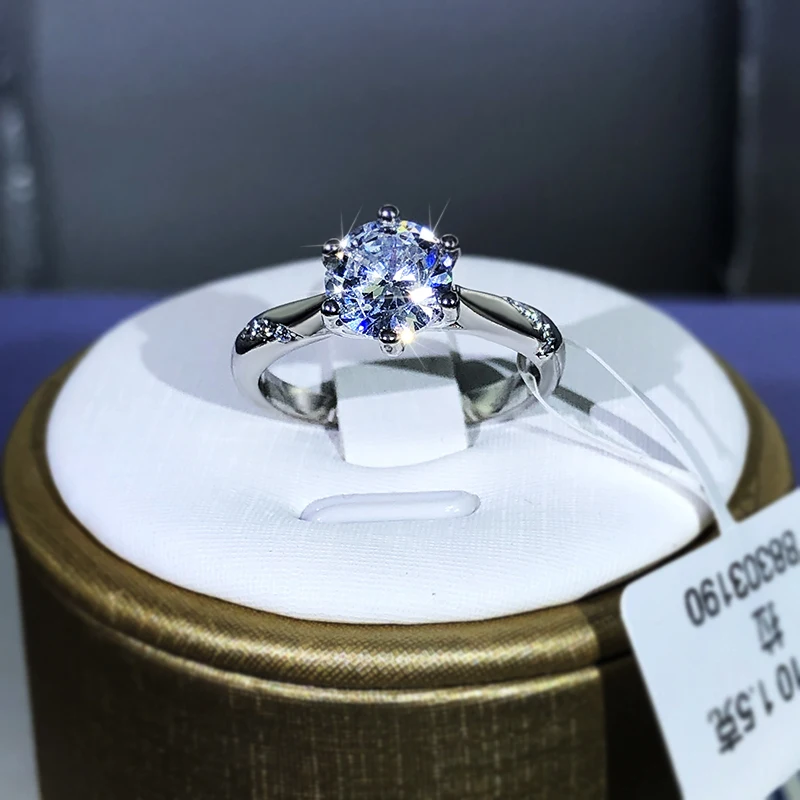 

Роскошное кольцо из белого золота с круглым муассанитом 1,0 карата, обручальное кольцо в простом стиле, Женское кольцо на годовщину