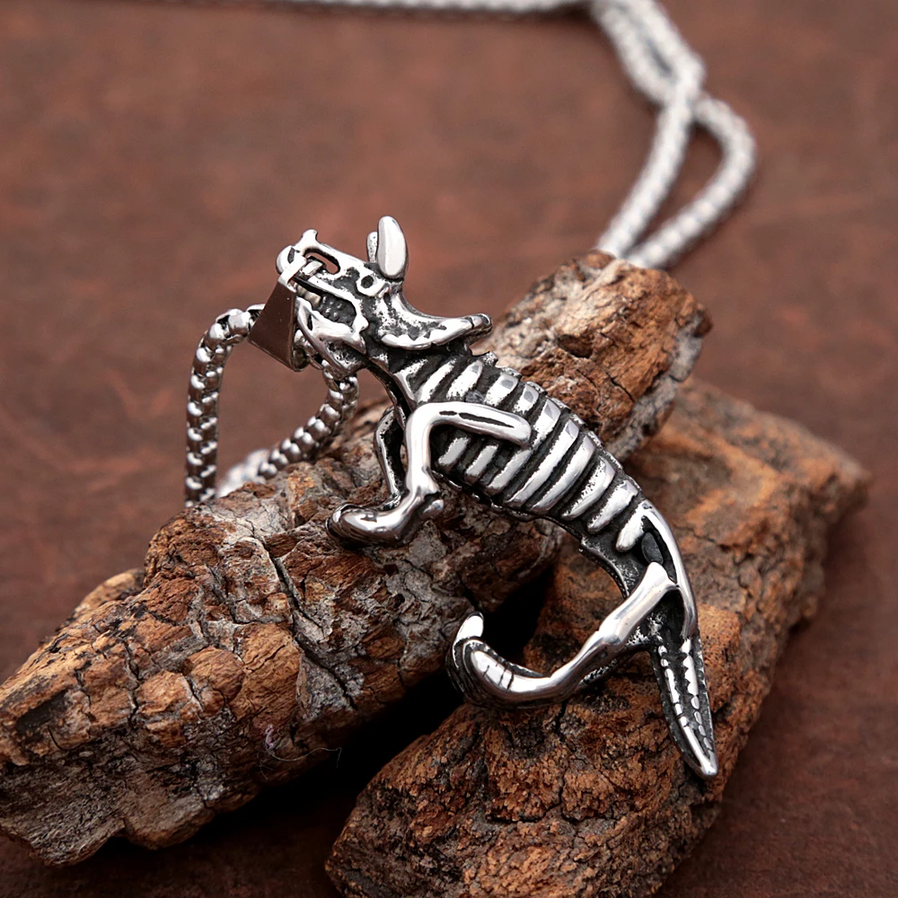 Ожерелье с подвеской в виде скелета из нержавеющей стали