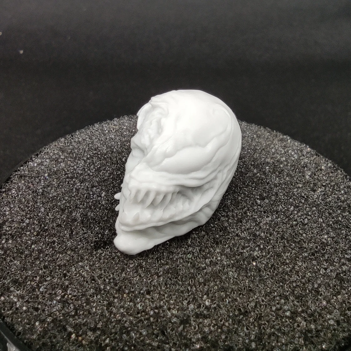 

1/12 Scale Unpainted Tom Hardy Eddie Brock Head Sculpt fit 6" action Figure
