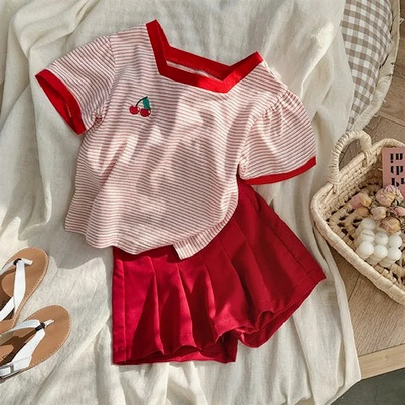 

Girls summer suit 2021 new children's striped short-sleeved culottes two-piece female baby casual wear trend