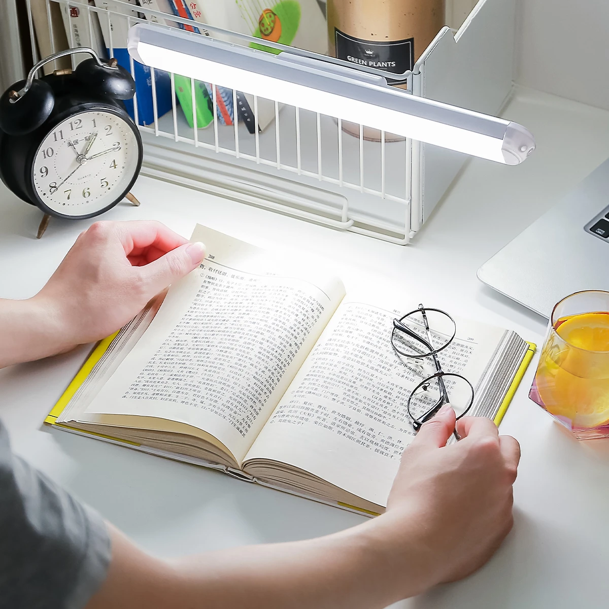 

Hanging Magnetic Desk Lamp Wireless Touch LED Table Lamp Home Cabinet Study Reading Lamp Stepless Dimming USB Light Night Light