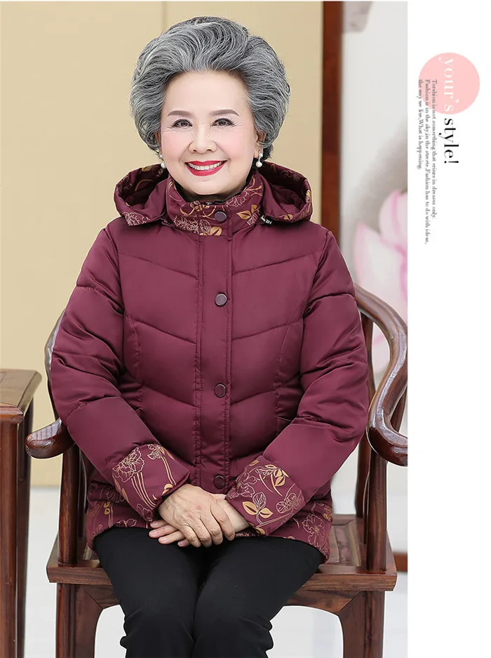 Пальто из хлопка для пожилых мам 60-70 зимние куртки г. Новые плотные теплые пальто с капюшоном и принтом куртка для Parkers верхняя одежда для мам A1021