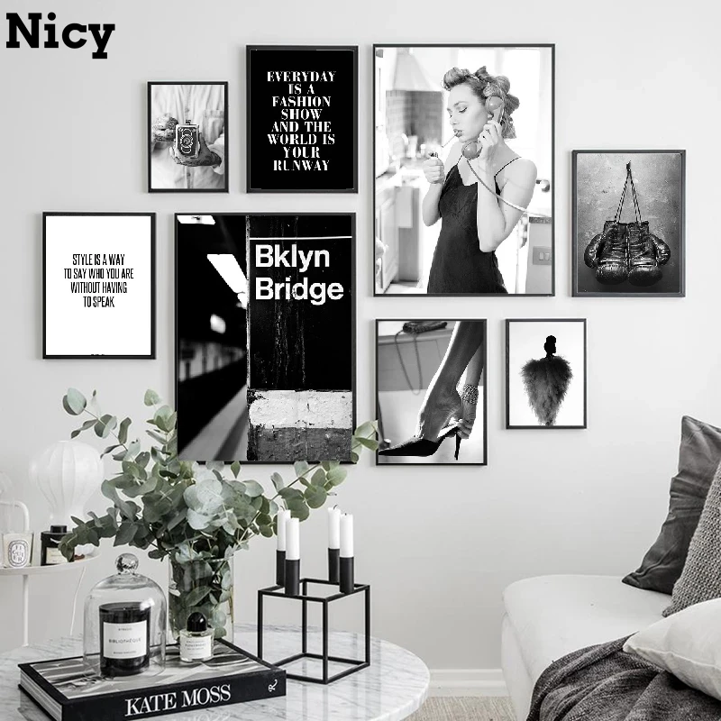 Модный плакат черный белый плавающая девушка винтажная камера цитаты холст