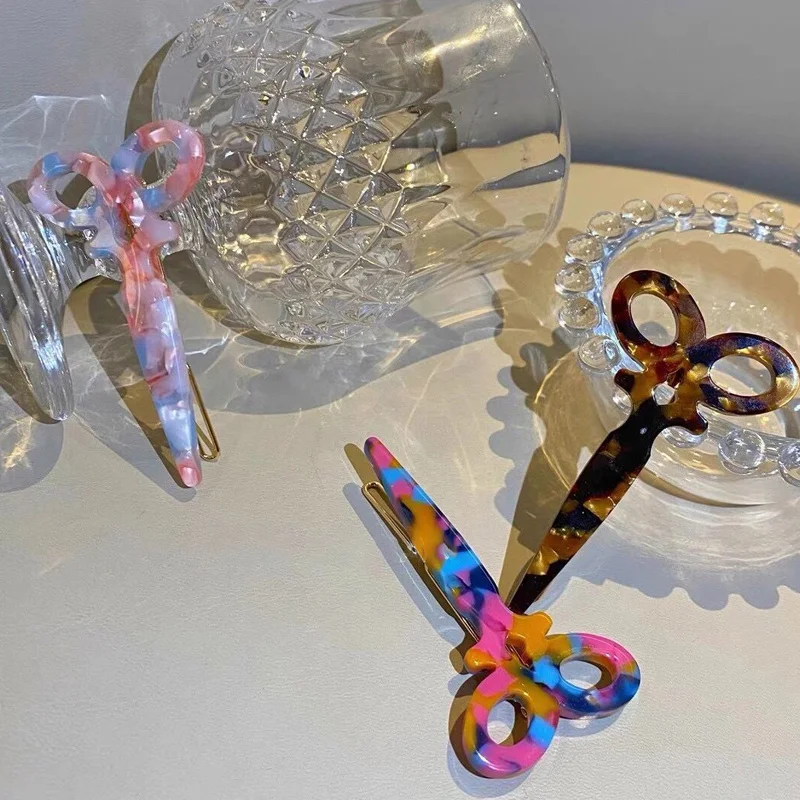 

Women Fashion Unique Acetate Duckbilled Hairpin Durable Delicate Lightweight Scissors Shape Hair Clip Headwear Styling Tools