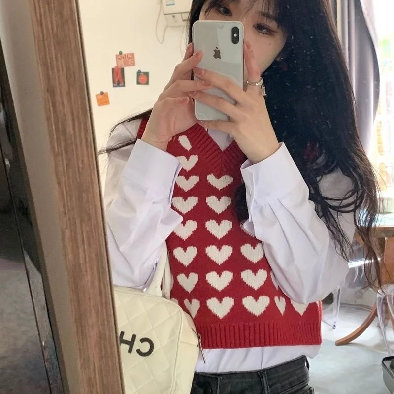 

2021 autumn and winter sweater new fashion knitted vest all-match love sleeveless v-neck pullover blouse women