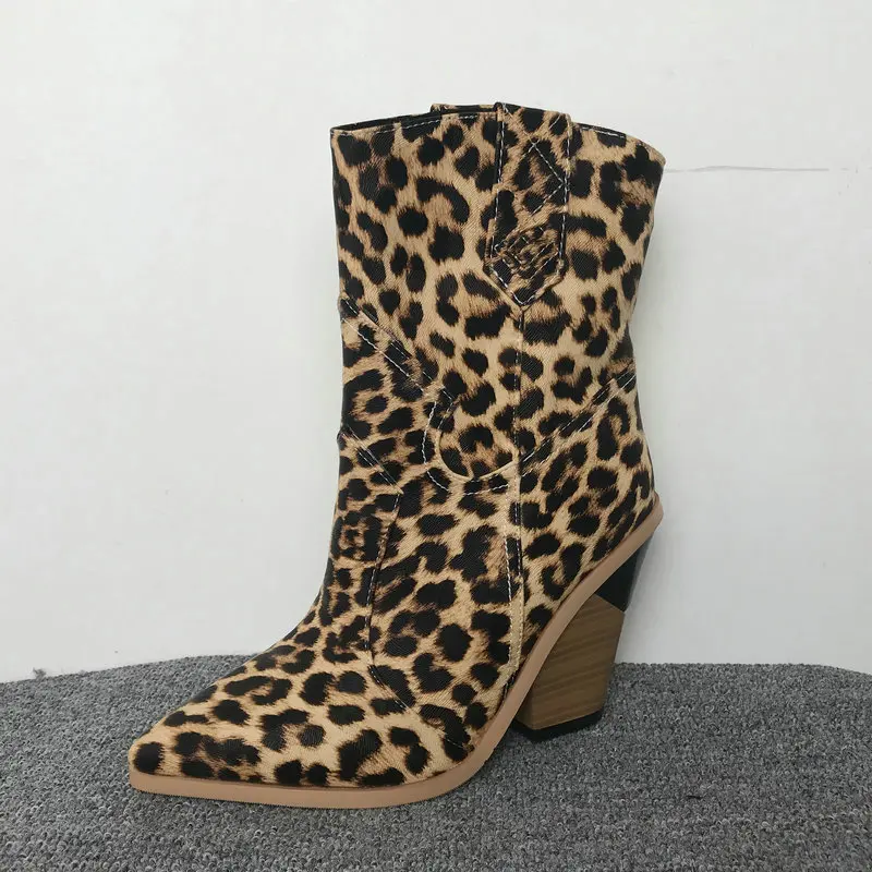 Brown Leopard Ботильоны; женские зимние ботинки; женские ковбойские ботинки на танкетке и высоком каблуке; Женские ботинки в западном стиле; цвет желтый, белый, Леопардовый, розовый, синий - Цвет: Brown Leopard