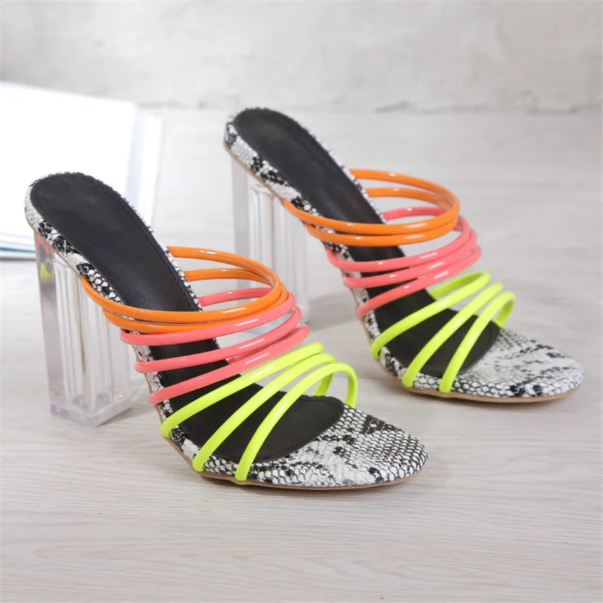 Разноцветные женские шлепанцы на тонком каблуке Летние пикантные туфли высоком