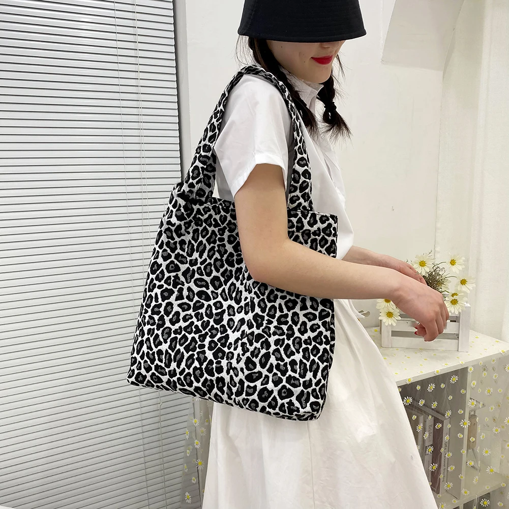 

Summer Canvas Shoulder Bag For Women 2021 Large Capacity Tote Bags Female Beach Bag Leopard Print Open Pocket Handbags