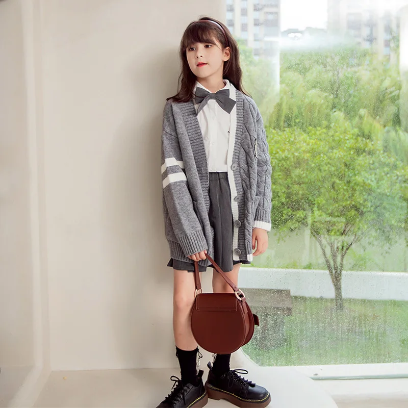 

Girls mid-length knitted cardigan 2021 new autumn little girl style sweater coat