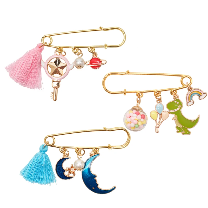 

2023 Fashion Jewelry Buckle Brooch Women Safety Pin Star Moon Pendants Brooches Pins Cute Balloon Dinosaur Brooch Decorations