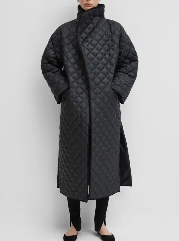 Женское Стеганое пальто черное оверсайз с воротником воронкой женский пуховик